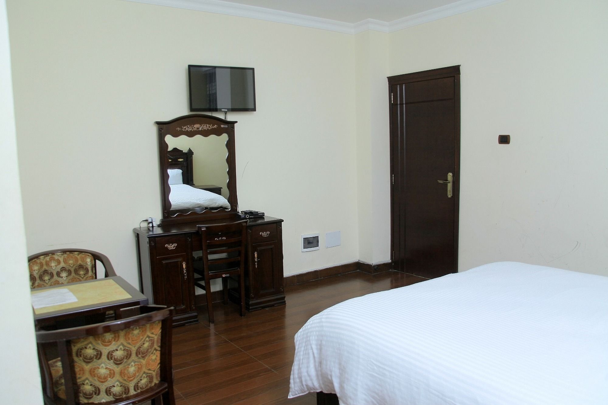 Bnow Hotel Addis Abeba Exteriér fotografie
